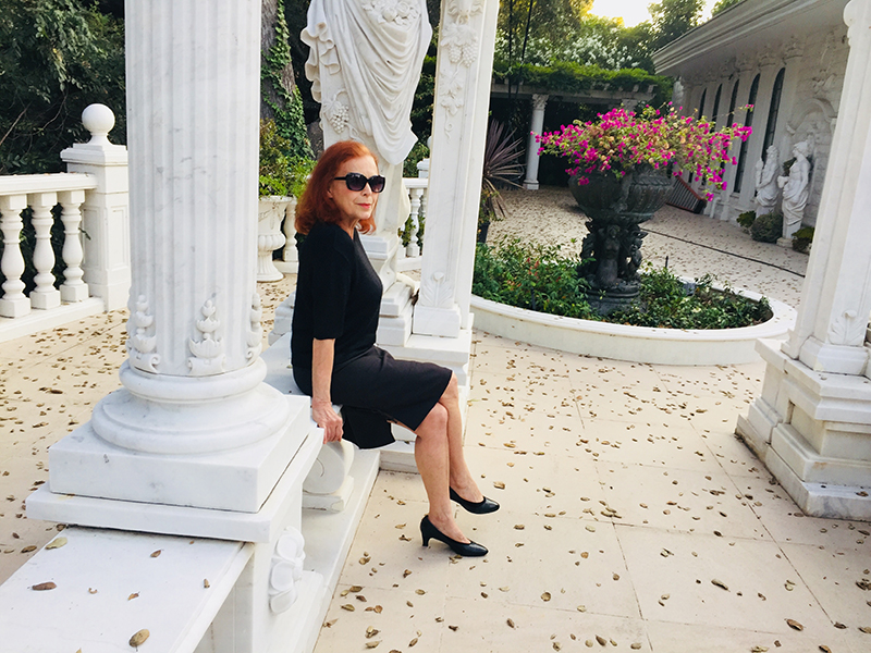 Iris Karina is on location at the Sunny Gables Estates shooting the music video 'Surrender Dorothy' for Bones directed by Daniel Behrens