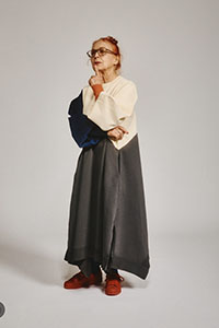 Iris Karina modeling for Herincye Spring 25