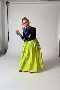 Iris Karina modeling for Herincye Spring 25