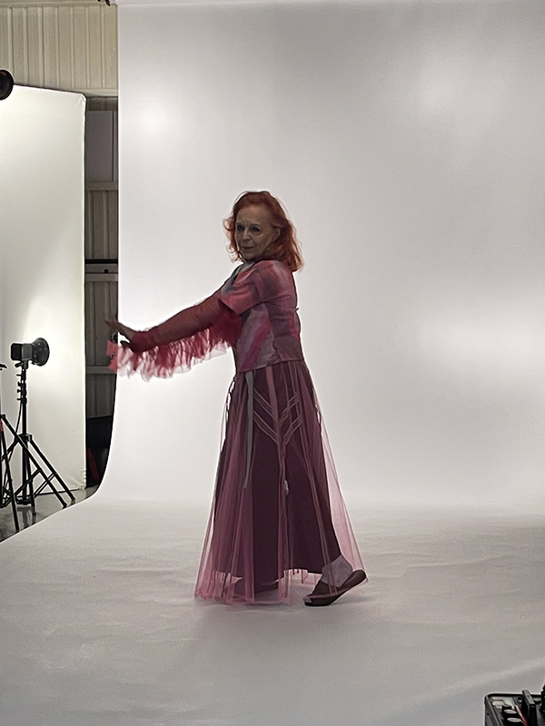 Iris Karina modeling for Oira