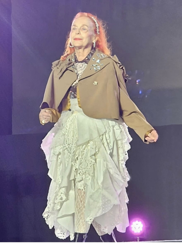 Iris Karina modeling for Tokyo Fashion Crossing 2024